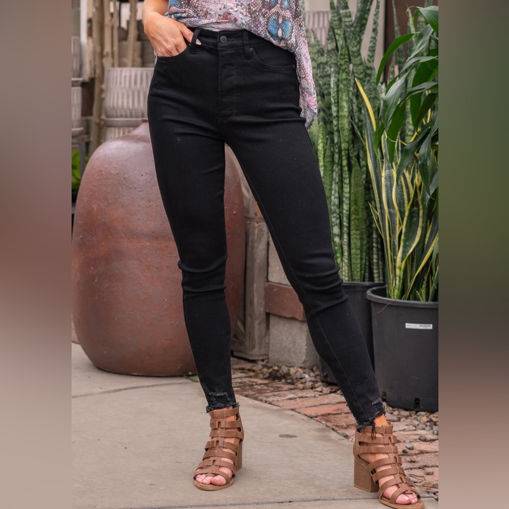 Judy Blue Tummy Control Jeans - Size 29/9